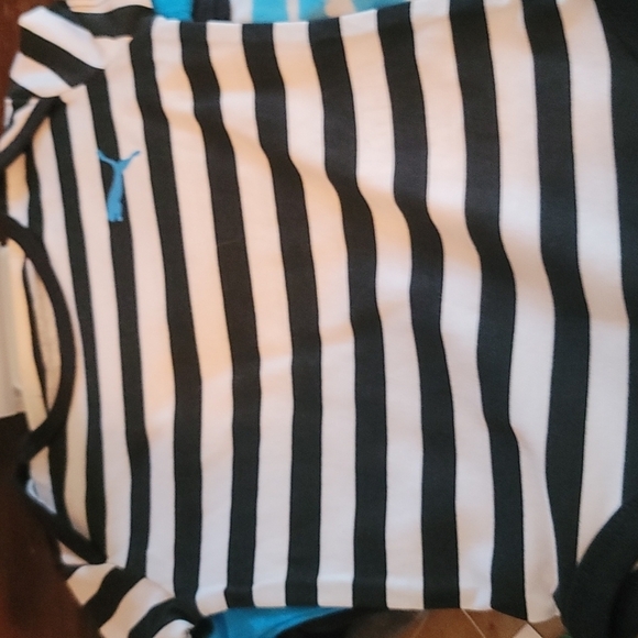 5 pack Puma short sleeve Bodysuits - Picture 6 of 7